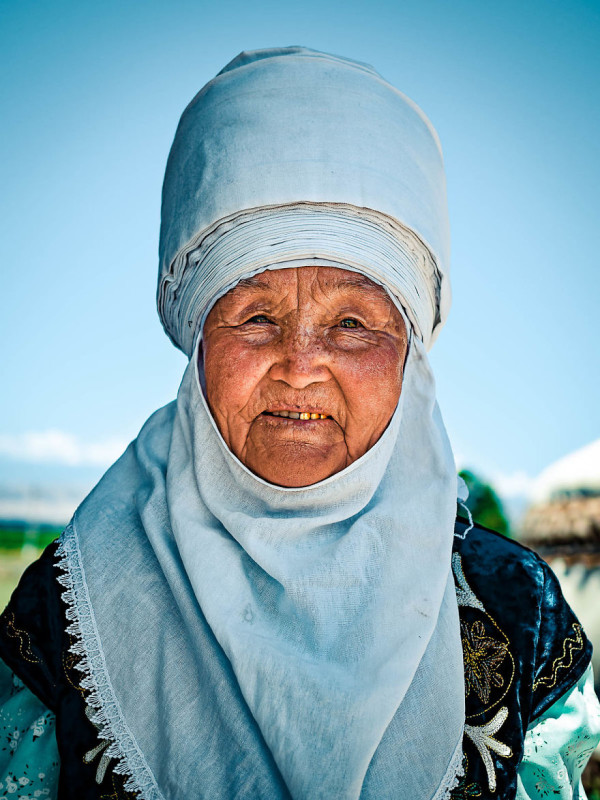Фотография: Искренняя улыбка и пронзительный взгляд жителей Кыргызстана в объективе ливанского фотографа №17 - BigPicture.ru