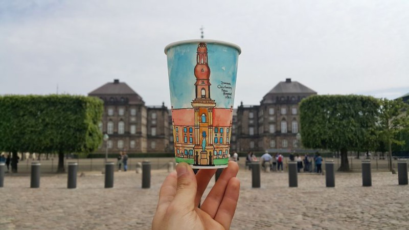 Фотография: Нет искусства без стакана: путешественник расписывает кофейные стаканчики, зарабатывая на жизнь №18 - BigPicture.ru