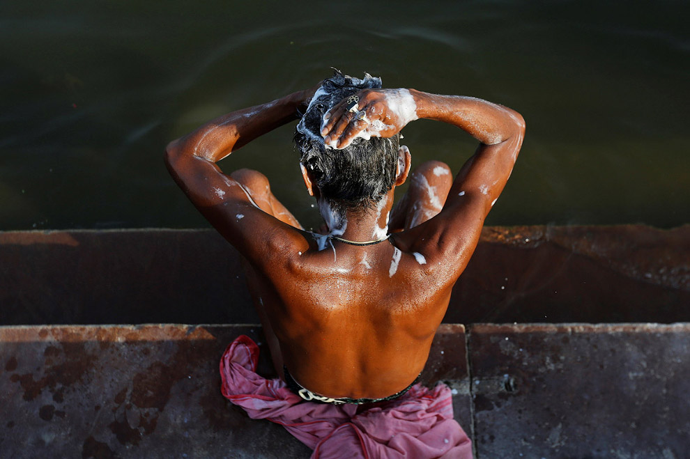 Фотография: Все цвета грязи: как индийцы убивают священную реку Ганг №19 - BigPicture.ru