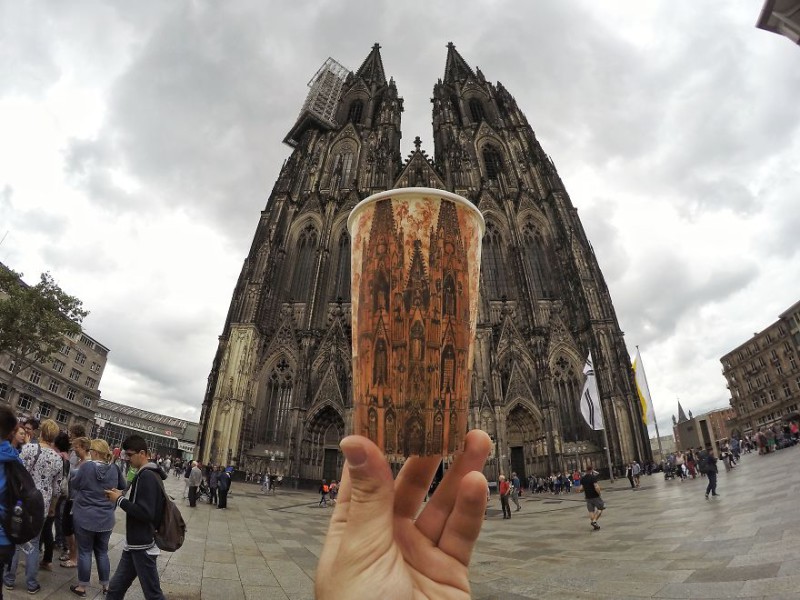 Фотография: Нет искусства без стакана: путешественник расписывает кофейные стаканчики, зарабатывая на жизнь №3 - BigPicture.ru