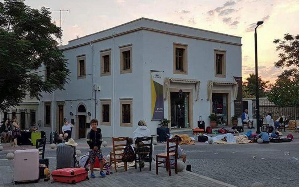 Фотография: В Греции и Турции 200 человек пострадало от землетрясения №16 - BigPicture.ru
