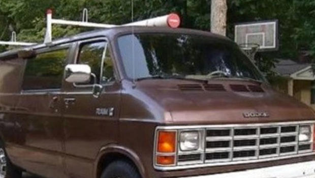 Фотография: Проследи за бывшей: на eBay продали фургон для слежки №2 - BigPicture.ru
