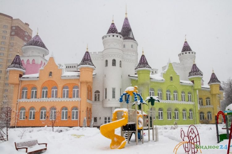 Фотография: Иностранцы поражены подмосковным детским садом в виде замка №6 - BigPicture.ru