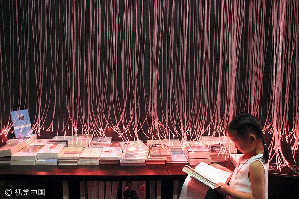 Фотография: В Китае открылся книжный магазин будущего с фантастическим дизайном №13 - BigPicture.ru