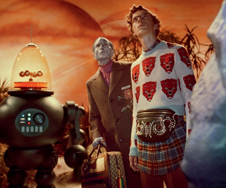 Фотография: Винтажные инопланетяне и динозавры в новой сумасшедшей рекламе Gucci №16 - BigPicture.ru