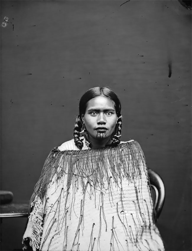 Татуировки на лице — священная традиция женщин племени маори