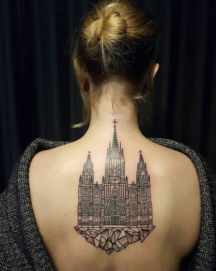 Фотография: Город над подошвой: восхитительные архитектурные татуировки №7 - BigPicture.ru