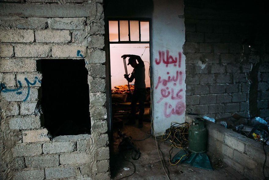 Фотография: Убить или быть убитым: остросюжетные кадры антитеррористической операции в Ираке №5 - BigPicture.ru