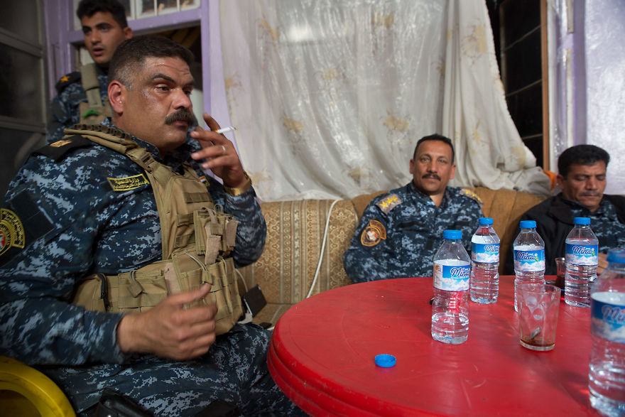 Фотография: Убить или быть убитым: остросюжетные кадры антитеррористической операции в Ираке №12 - BigPicture.ru