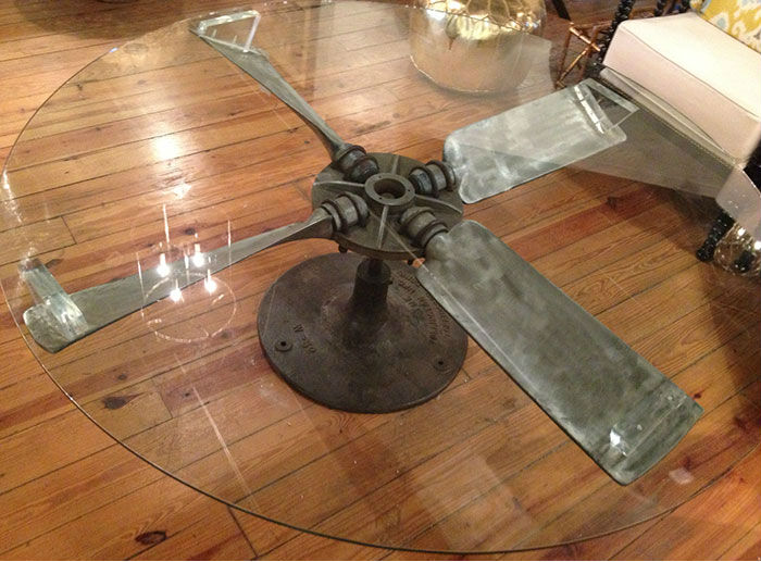 Фотография: Под крылом самолета: фантастическая мебель из старых запчастей самолета №1 - BigPicture.ru