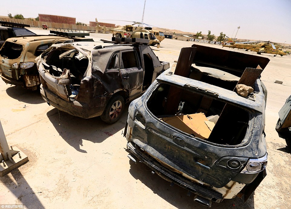 Фотография: Иракская полиция показала машины террористов Исламского государства №19 - BigPicture.ru