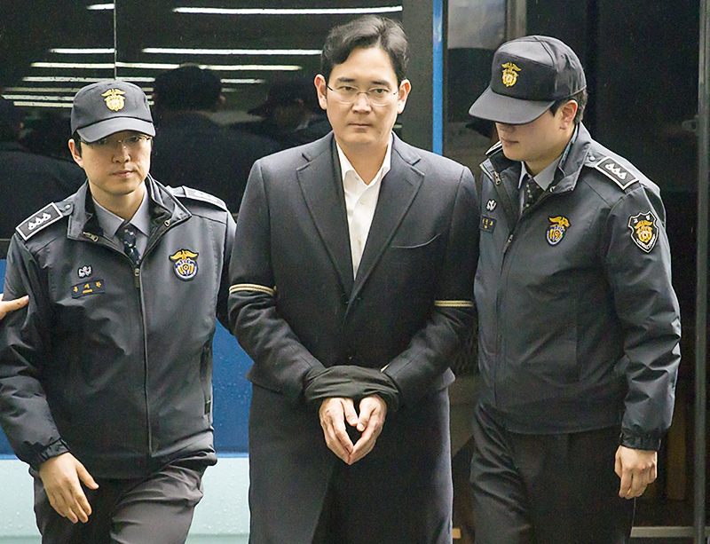 Фотография: Главу Samsung приговорили к 5 годам тюрьмы №1 - BigPicture.ru