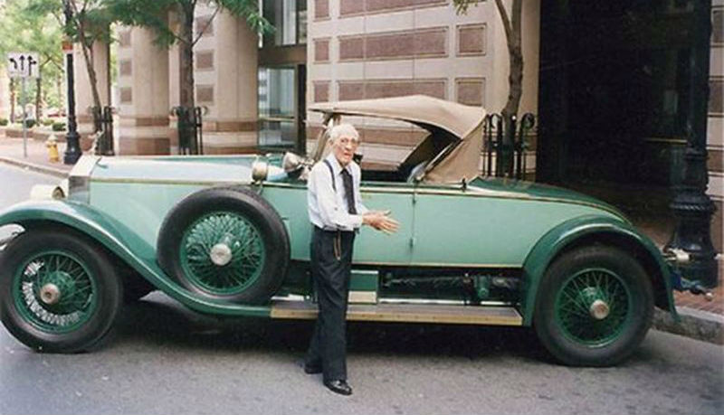 Фотография: Аллен Свифт — человек, который 78 лет ездил на одном и том же Rolls-Royce №1 - BigPicture.ru
