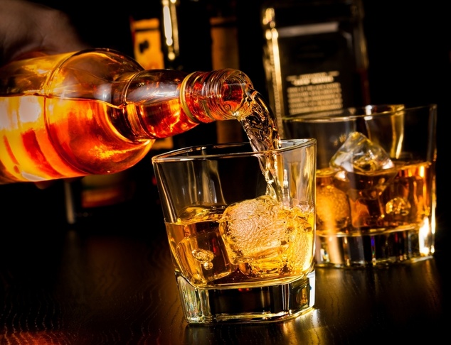 Фотография: Со своим нельзя: алкогольный бренд ищет сотрудника, который будет выпивать по всему миру №4 - BigPicture.ru