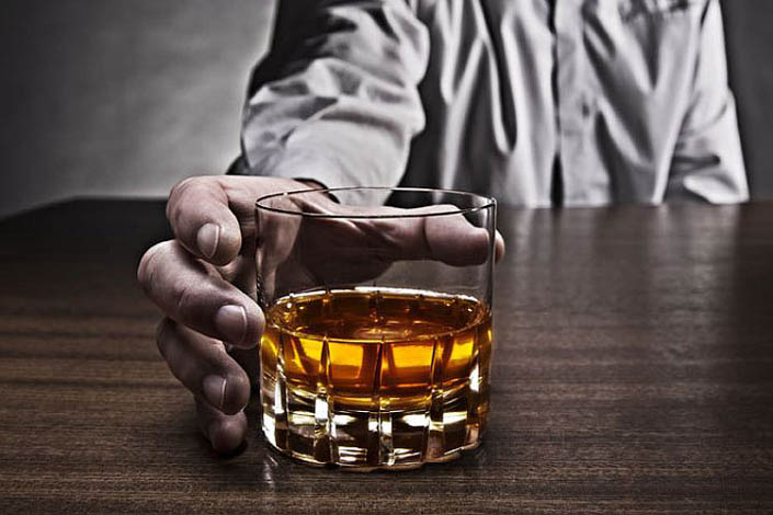 Фотография: Со своим нельзя: алкогольный бренд ищет сотрудника, который будет выпивать по всему миру №5 - BigPicture.ru