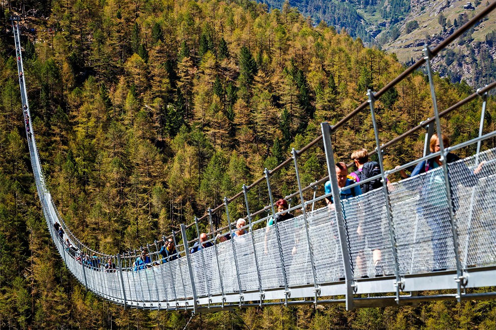 Фотография: Вниз лучше не смотреть: Europabruecke — самый длинный подвесной мост в мире №7 - BigPicture.ru