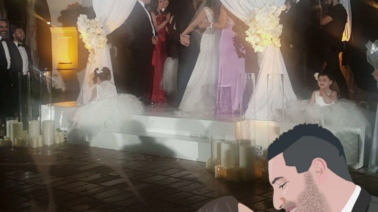 Фотография: Диджитал рисерч: девушка-стартапер заставила гостей своей свадьбы делать селфи и сидеть в соцсетях №13 - BigPicture.ru