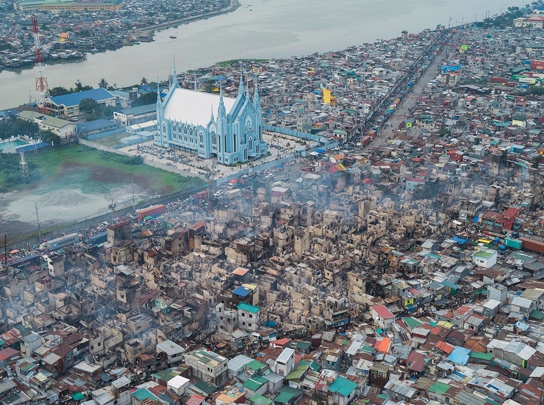 Фотография: Аэрофото трущоб Манилы — самого перенаселенного города в мире №7 - BigPicture.ru