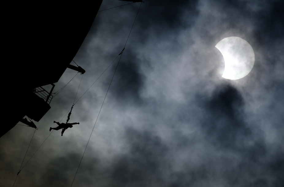 Фотография: Первое за 99 лет полное солнечное затмение — фотографии из США №12 - BigPicture.ru