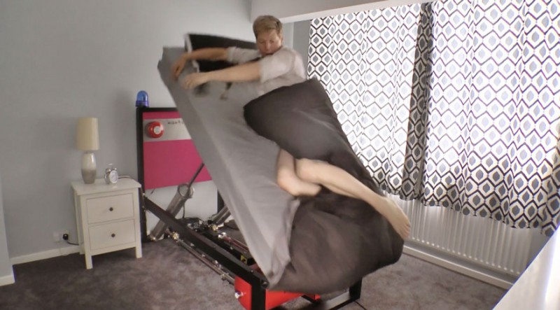Фотография: Слава богу, что существует кровать, вышвыривающая вас утром из постели №1 - BigPicture.ru
