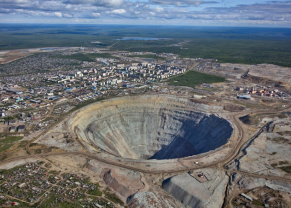 Рудник в Якутии подтопили грунтовые воды, там находилось более 150 человек