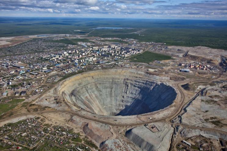 Фотография: Рудник в Якутии подтопили грунтовые воды, там находилось более 150 человек №1 - BigPicture.ru