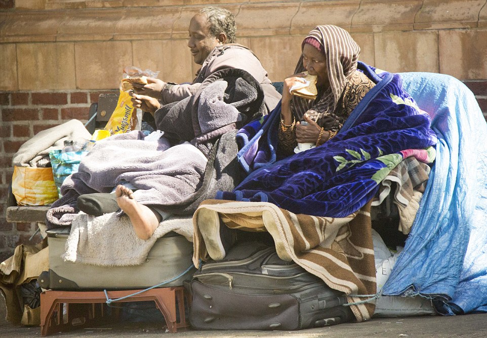 Фотография: Работа на дому: сомалийцы живут на улице, отказываясь от жилья за 1500 фунтов №9 - BigPicture.ru