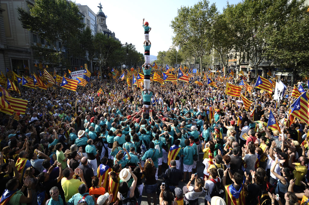 Фотография: Когда протест похож на праздник: как Каталония боролась за независимость №2 - BigPicture.ru
