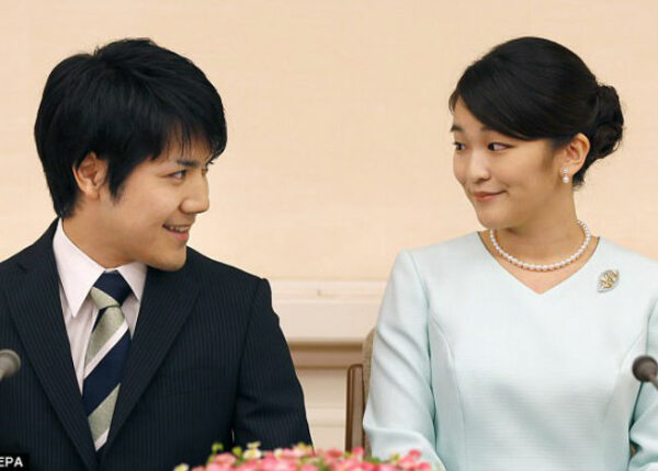 Японская принцесса отказывается от королевского статуса, чтобы выйти замуж за простолюдина