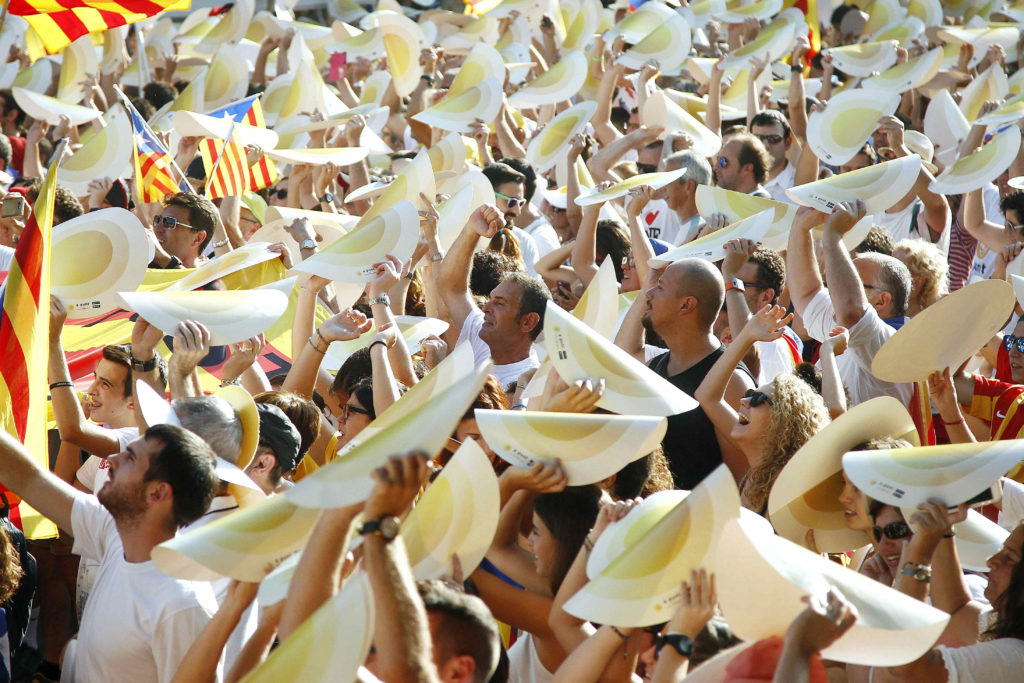 Фотография: Когда протест похож на праздник: как Каталония боролась за независимость №14 - BigPicture.ru