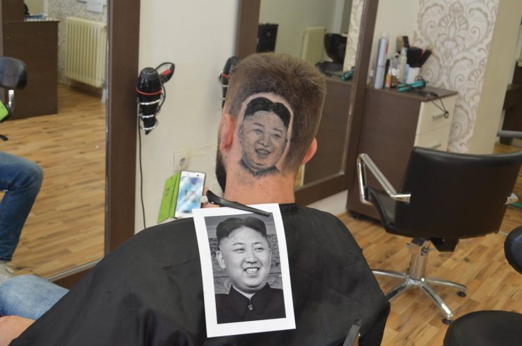 Фотография: Портрет вождя на затылке: сербский парикмахер прославился благодаря Ким Чен Ыну №5 - BigPicture.ru