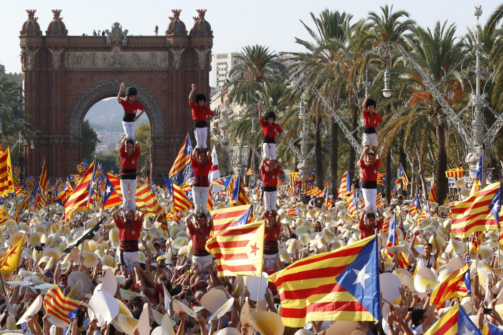 Фотография: Когда протест похож на праздник: как Каталония боролась за независимость №16 - BigPicture.ru
