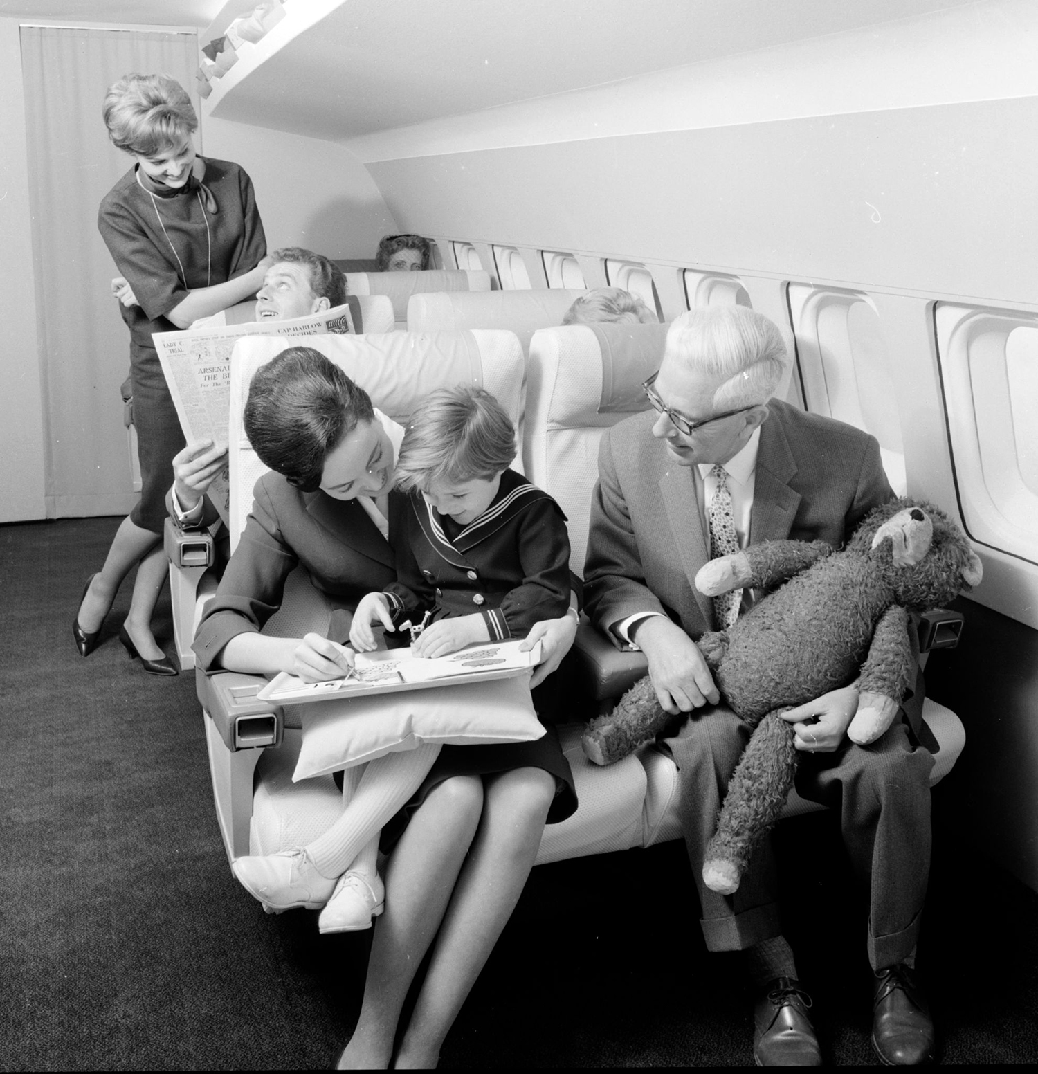 Фотография: Как выглядел бизнес-класс швейцарской авиакомпании в 60-е №8 - BigPicture.ru
