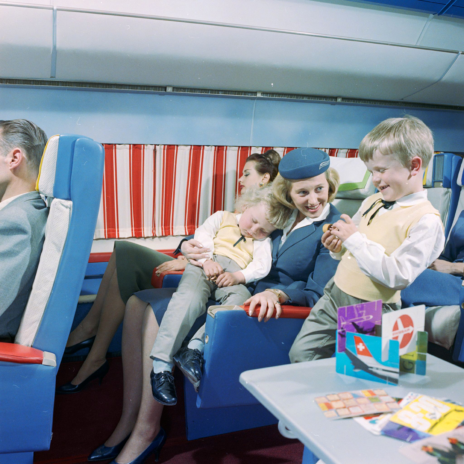 Фотография: Как выглядел бизнес-класс швейцарской авиакомпании в 60-е №4 - BigPicture.ru
