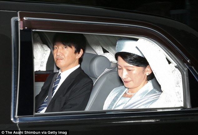 Фотография: Японская принцесса отказывается от королевского статуса, чтобы выйти замуж за простолюдина №4 - BigPicture.ru