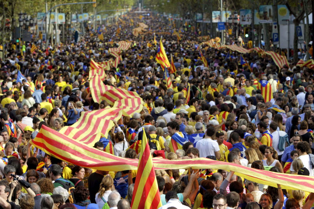 Фотография: Когда протест похож на праздник: как Каталония боролась за независимость №6 - BigPicture.ru