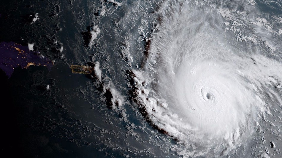 Фотография: 95% разрушений и эвакуация: ураган 