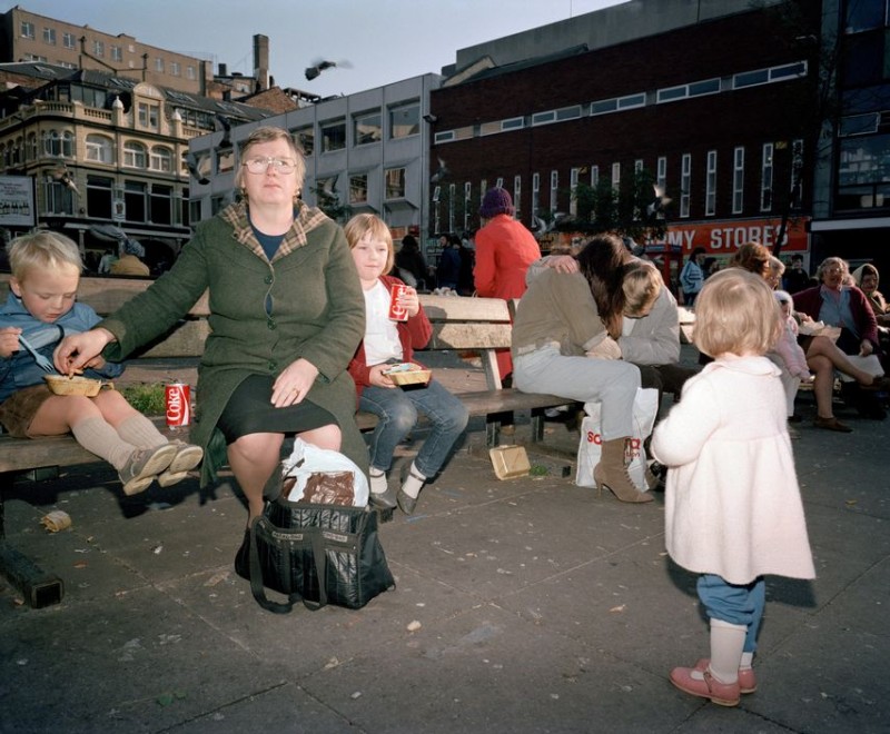 Фотография: Как жил Ливерпуль в начале 80-х: откровенные фото скандального фотожурналиста Мартина Парра №8 - BigPicture.ru