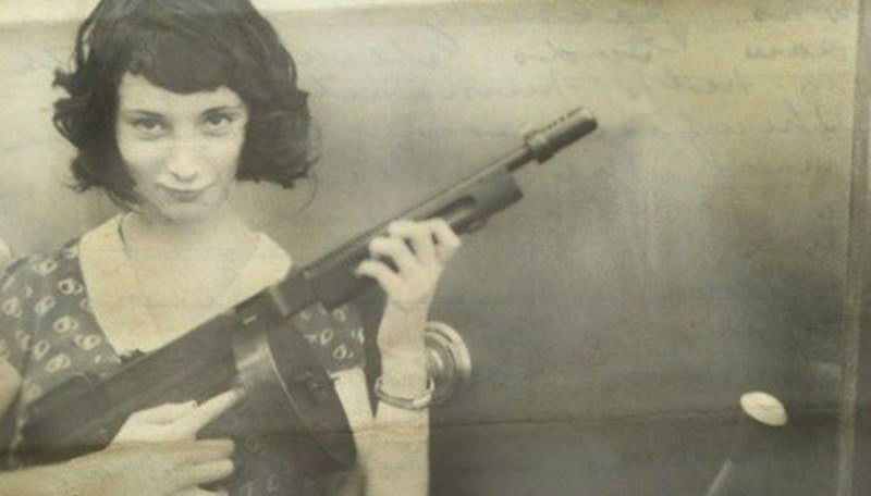 Фотография: Крестная мать: 25 редких фото женщин гангстерского мира №1 - BigPicture.ru