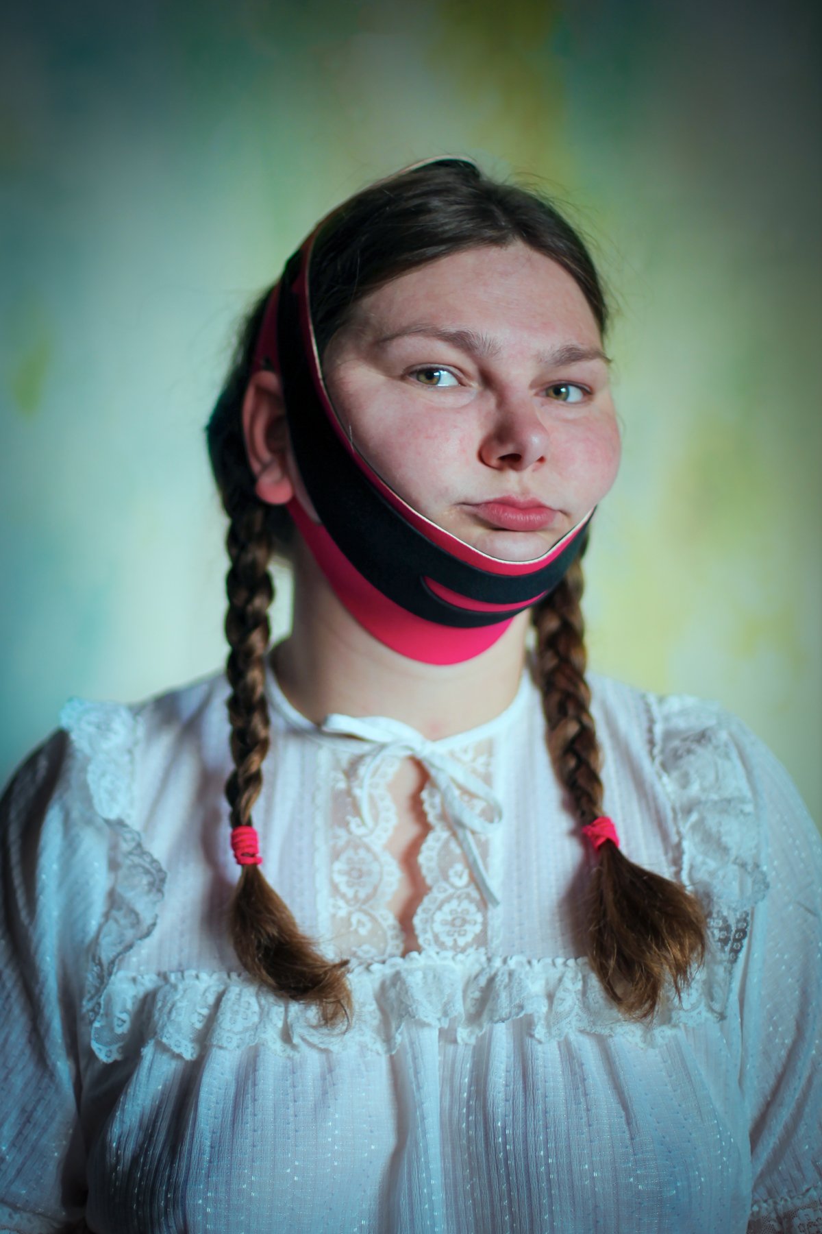 Фотография: Прищепка на нос и утиные губы: на что готовы женщины ради красоты и молодости №6 - BigPicture.ru