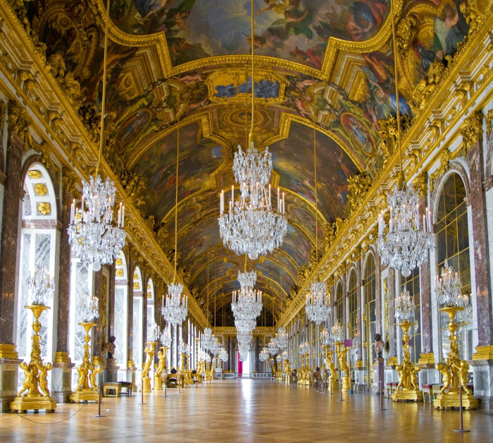 Версаль — великолепный дворец, в котором не было ни одного туалета