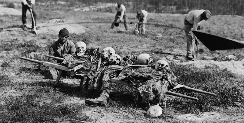 Фотография: Ужасающие фотографии жертв самой кровопролитной войны в истории США №1 - BigPicture.ru