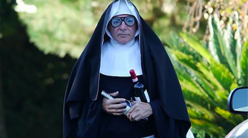 Фотография: Гигантский стручок и пьяная монахиня: Харрисон Форд — король Хеллоуина №1 - BigPicture.ru
