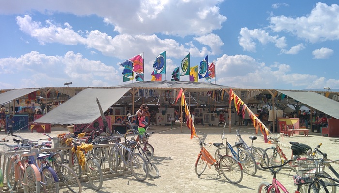 Фотография: Burning Man глазами обывателя: набор для выживания, пробки и богатые туристы №12 - BigPicture.ru