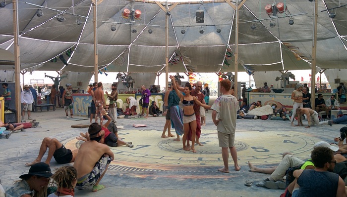 Фотография: Burning Man глазами обывателя: набор для выживания, пробки и богатые туристы №17 - BigPicture.ru