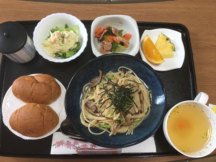 Фотография: Женщина, родившая в Японии, поделилась, чем кормят в больнице. Теперь все хотят рожать в Японии №2 - BigPicture.ru