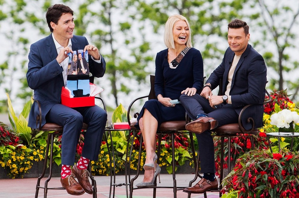 Фотография: Носки в Канаде больше чем носки: 11 ярких пар Джастина Трюдо №12 - BigPicture.ru