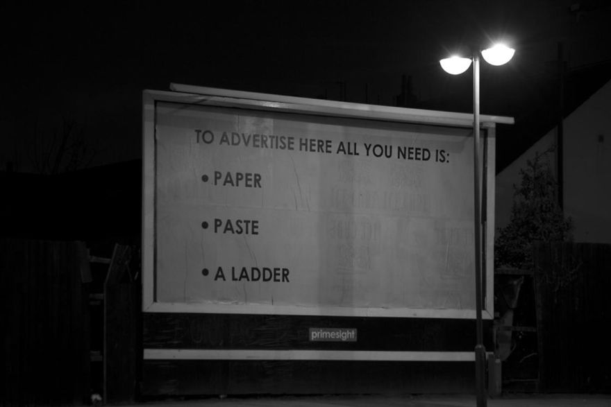 Фотография: Британец безжалостно издевается над киноафишами, дорожными знаками и рекламой №29 - BigPicture.ru