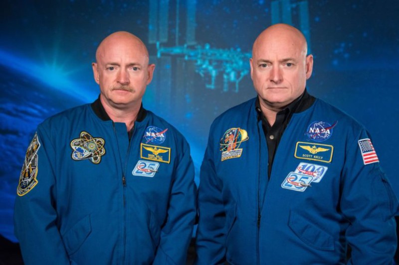 Фотография: НАСА отправило одного из братьев-близнецов в космос, и он вернулся чужим №2 - BigPicture.ru