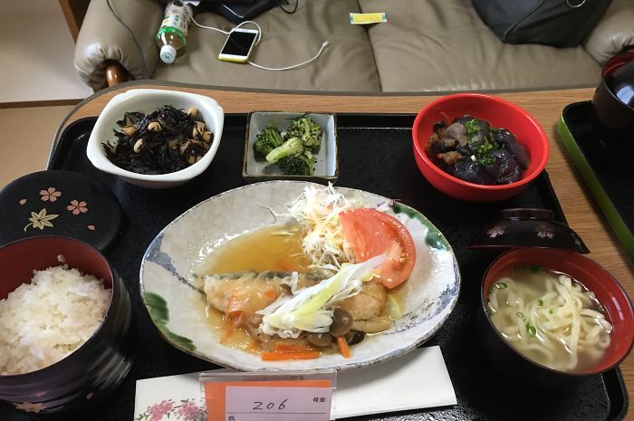 Фотография: Женщина, родившая в Японии, поделилась, чем кормят в больнице. Теперь все хотят рожать в Японии №10 - BigPicture.ru